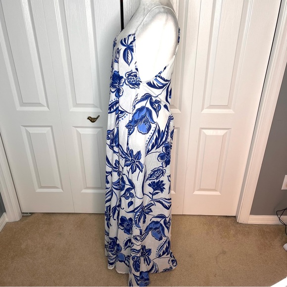 Haute Hippie Blue & White Floral Maxi Dress | 100% Cotton | Open Back | Size M - Picture 3 of 8